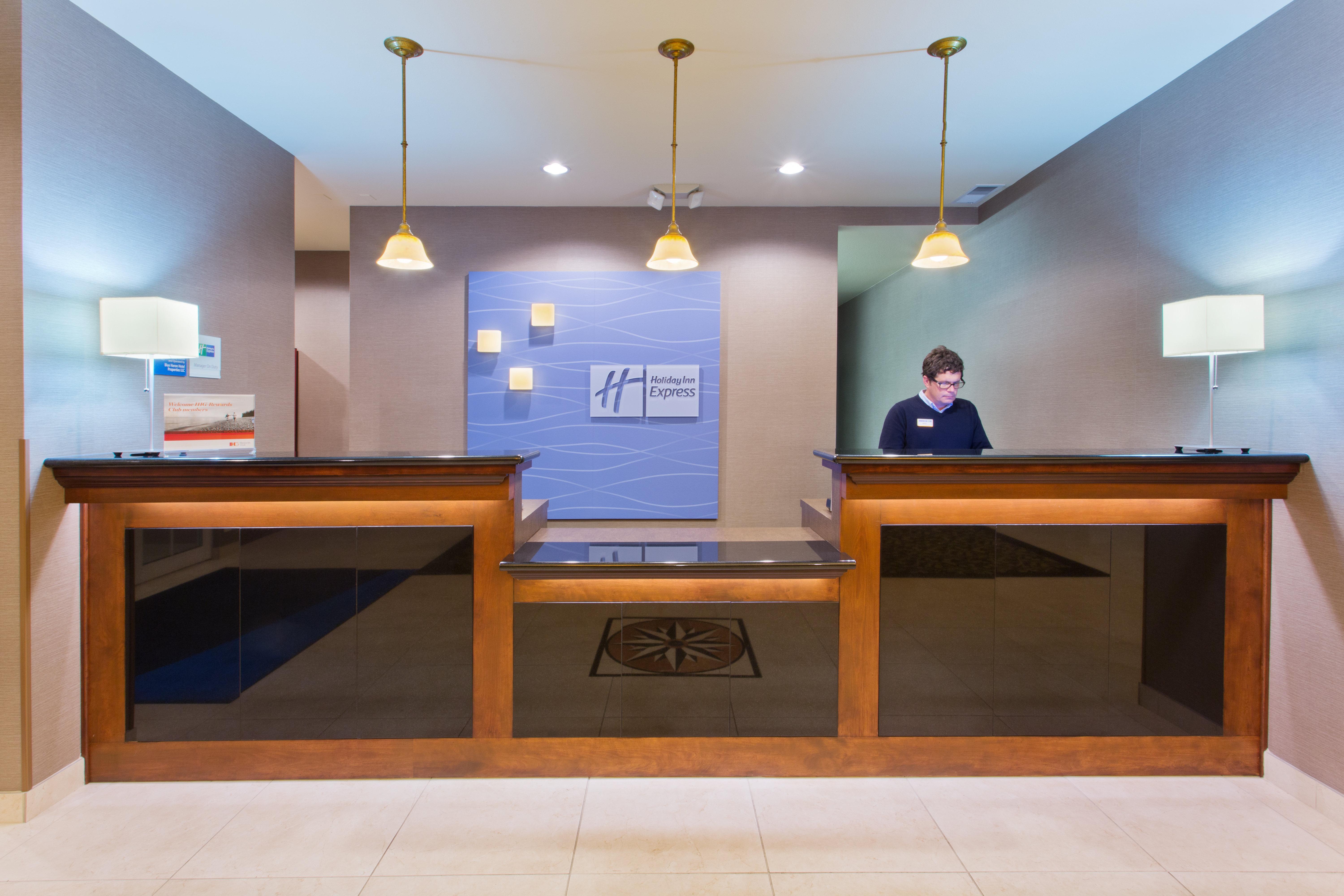 Holiday Inn Express Hotel & Suites Astoria By Ihg Exterior foto