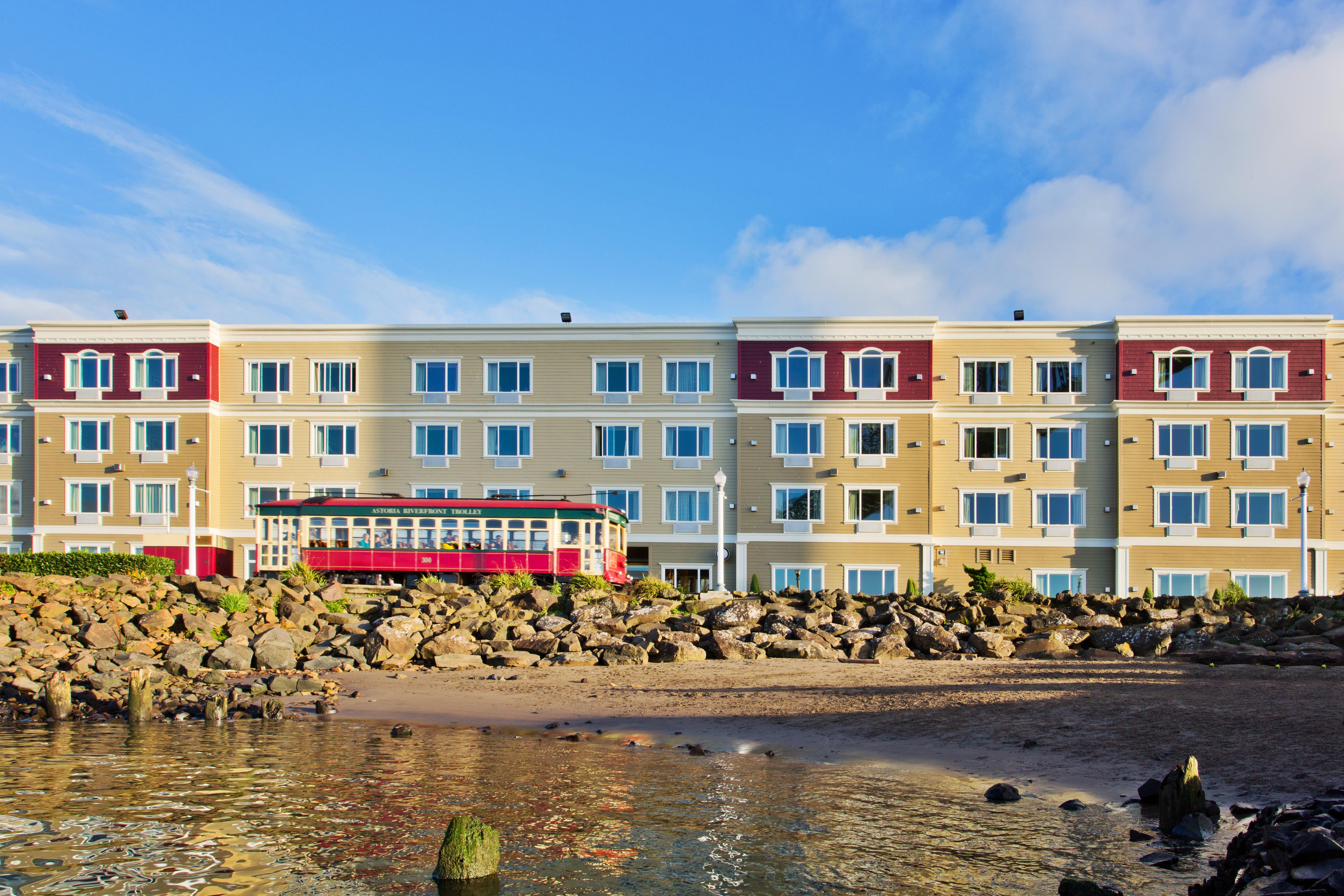 Holiday Inn Express Hotel & Suites Astoria By Ihg Exterior foto