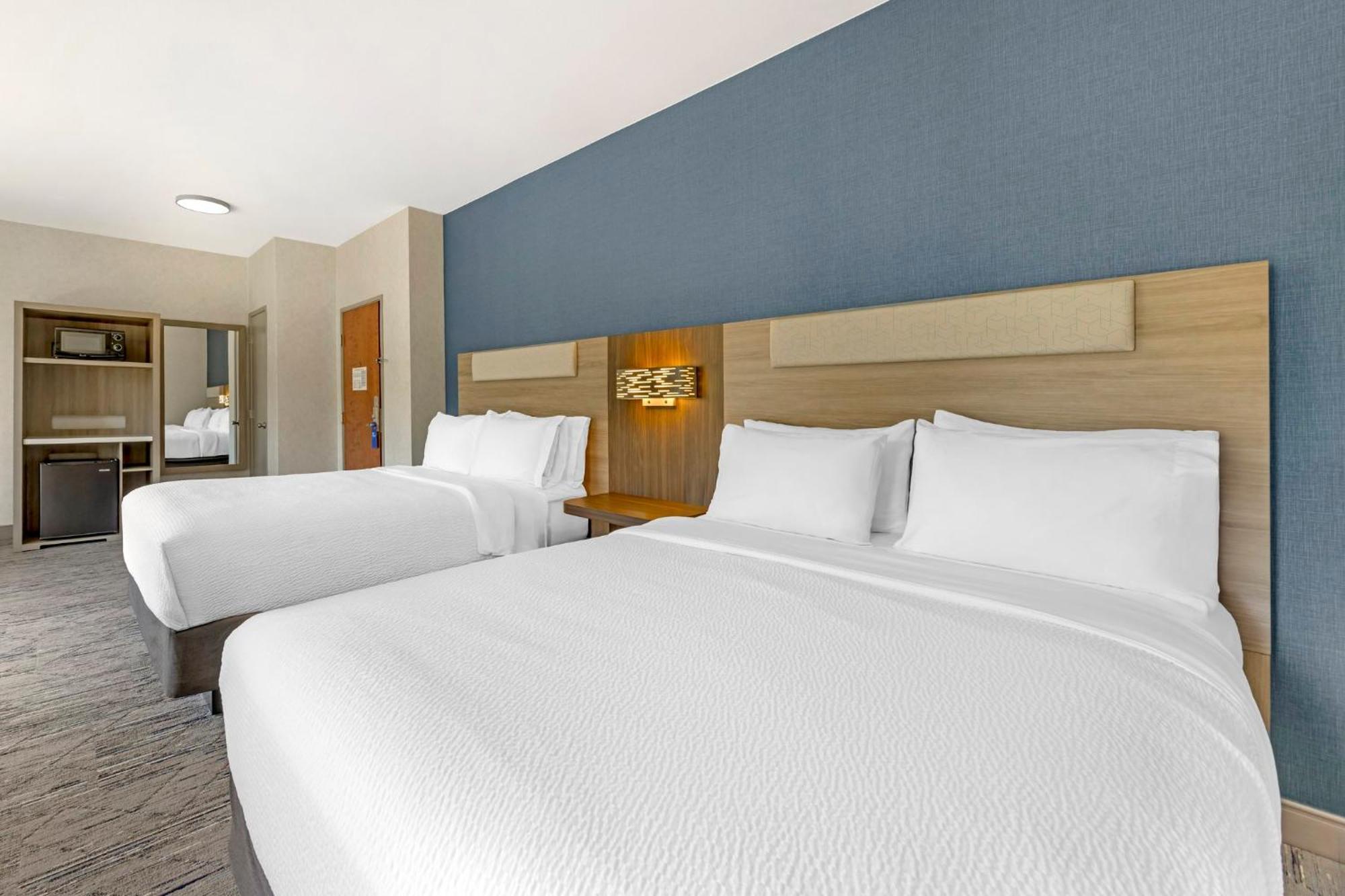 Holiday Inn Express Hotel & Suites Astoria By Ihg Exterior foto