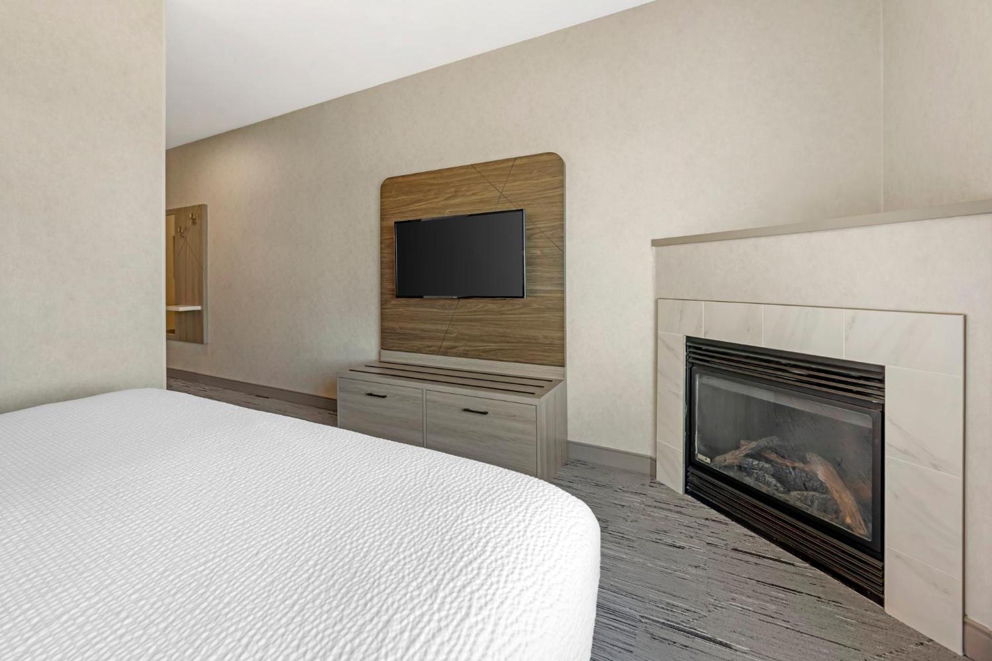 Holiday Inn Express Hotel & Suites Astoria By Ihg Exterior foto